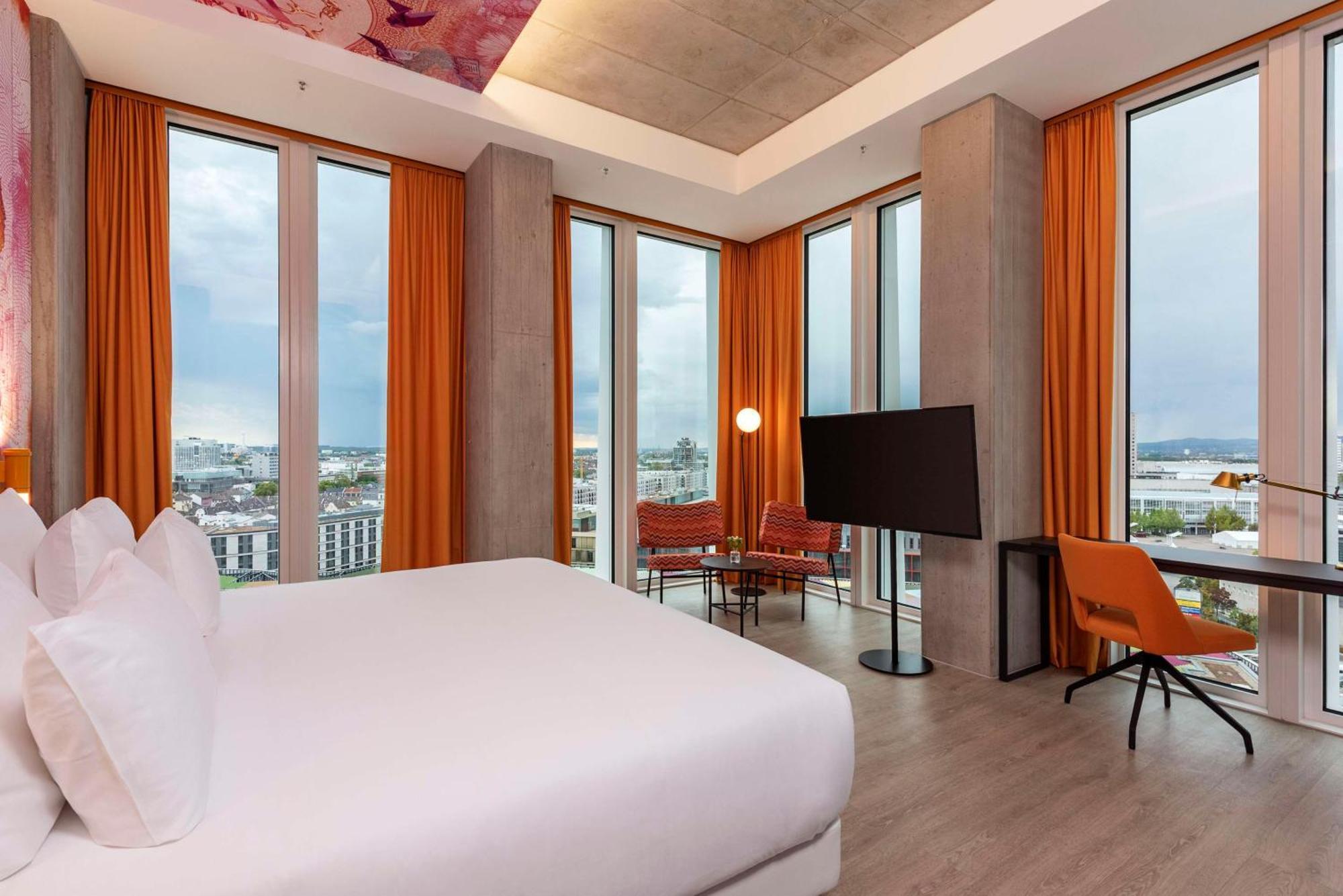 Nhow Frankfurt 4*